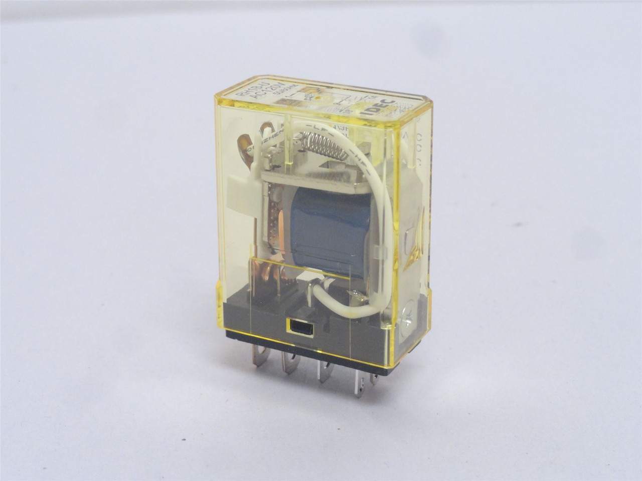 IDEC RH1B-UAC120V; Blade Relay 10A; 240VAC; Coil: 120VAC