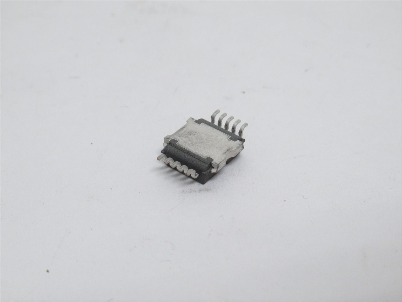 STmicro V160NF02L; Lot-10 Volt Controlled Oscillators