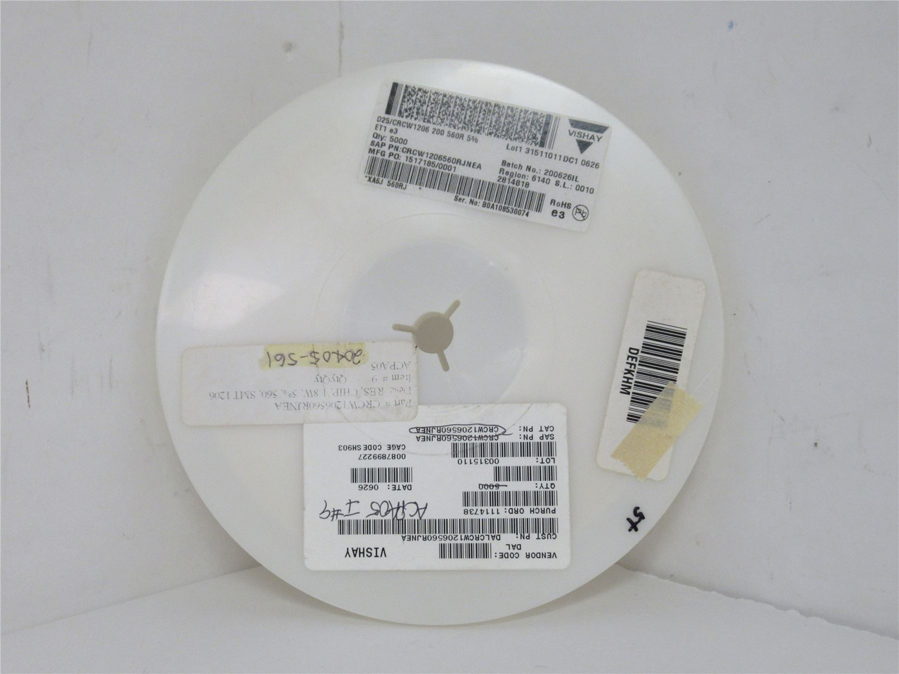 Vishay CRCW1206560RJNEA-4000; Lot-4000 Resistor 560ohm