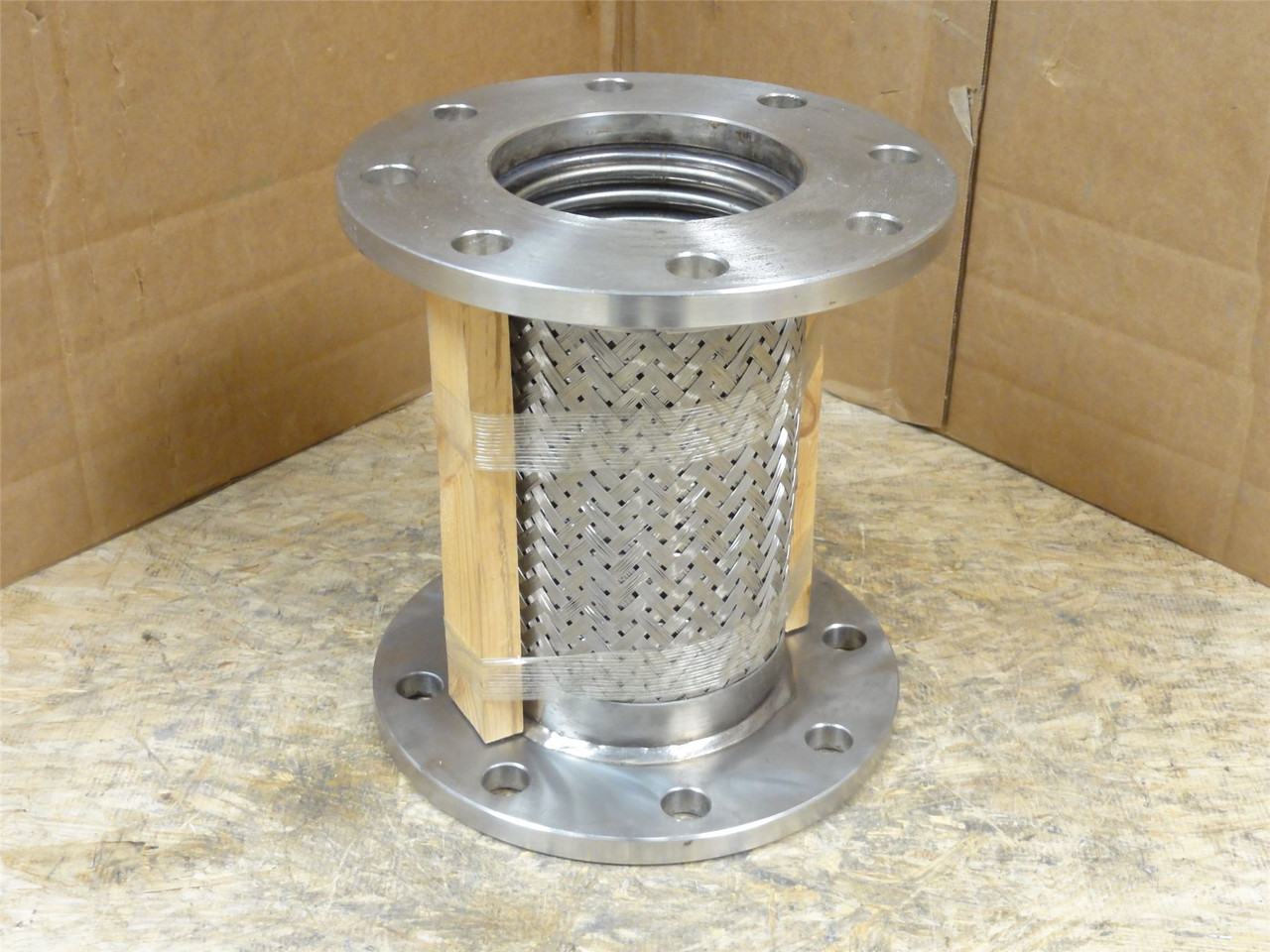 MFG- FLEX MTL 4X9; Flanged Pump Connector; SS-304L; 4"ID