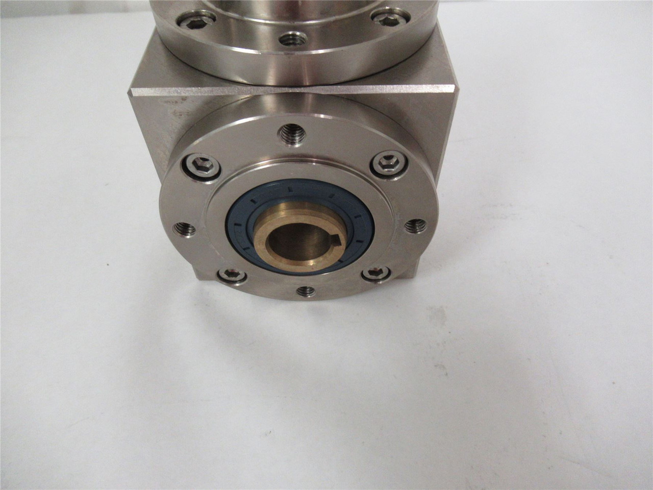 Atek V090 1:1 E0; Gearbox1:1 18mm Input x 20mmOutput
