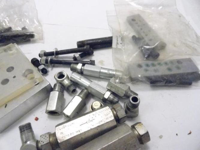 Lubriquip MDL-Unkn92307; Lot- Lubriquip Valve Parts; 2(463-001-524)