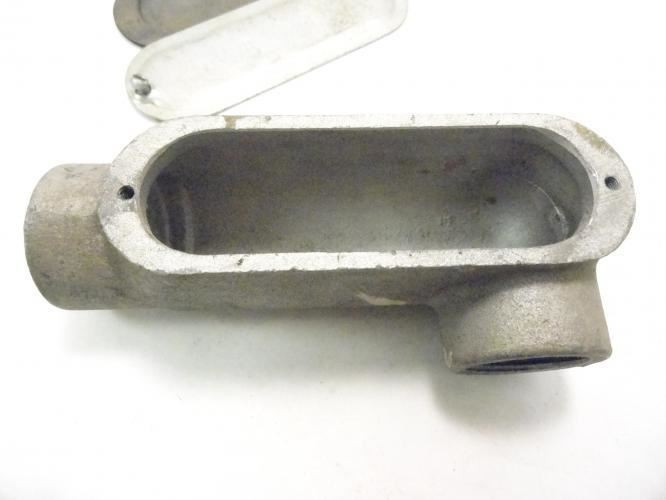 Appleton LL100-A; Conduit Body w/Cover; 1" Hub Size