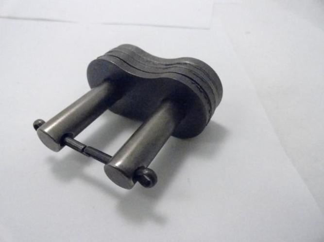 MFG- MDL-Unkn91900; Master Link; 1-1/4" Pitch; 2-1/4" Pin Length # 100