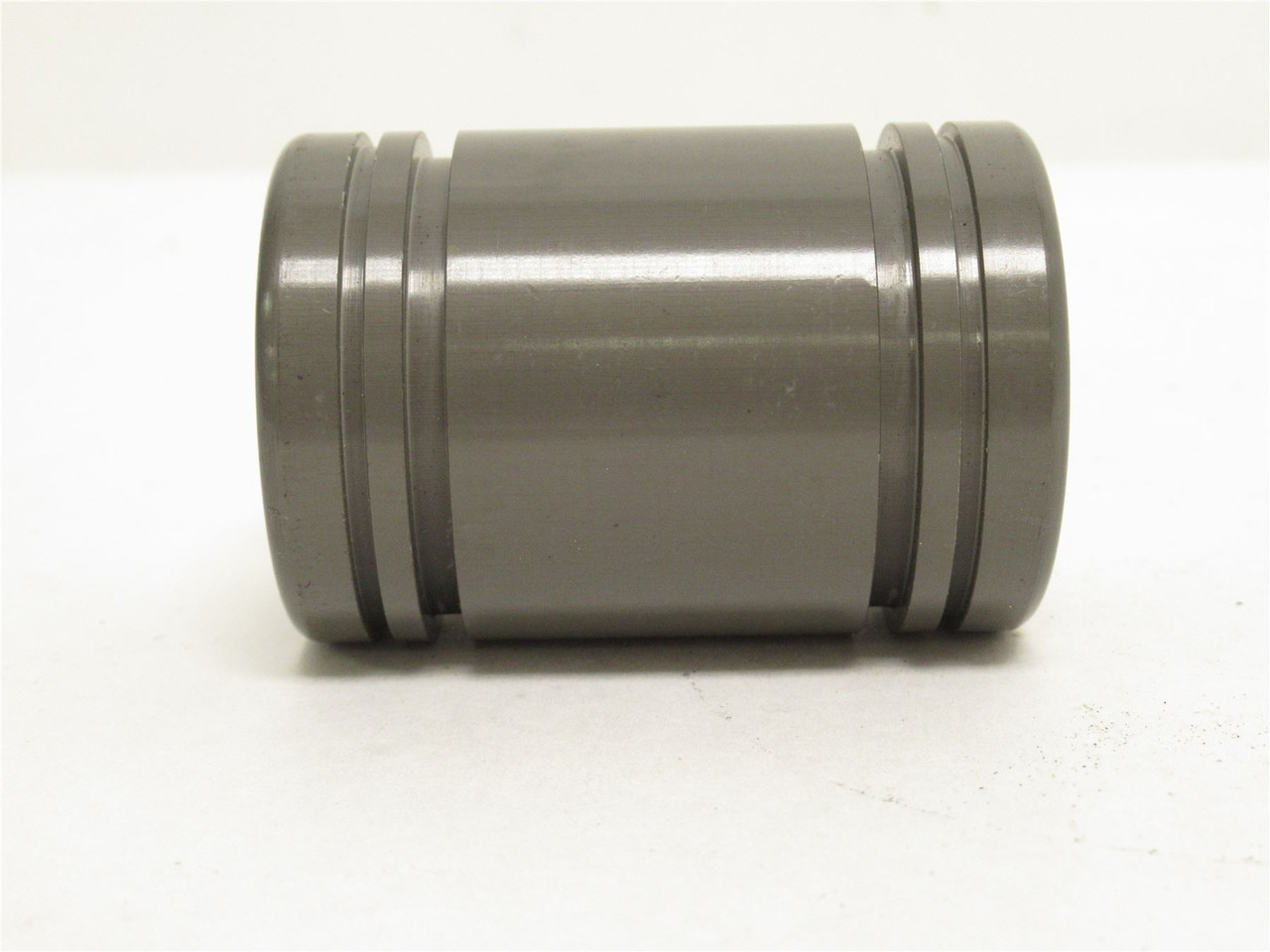 Thomson FNYBU16; Closed Round Rail Plain Bushing; 1"ID