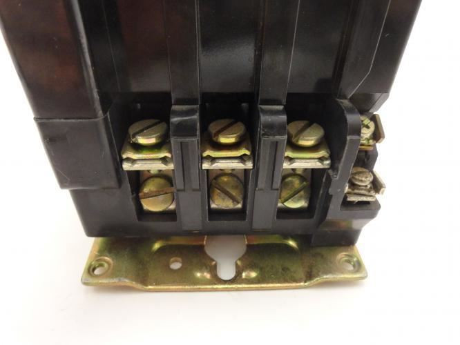 Square D SAO-12; Starter 9A 3P 240V  Coil: 120VAC; NEMA 00
