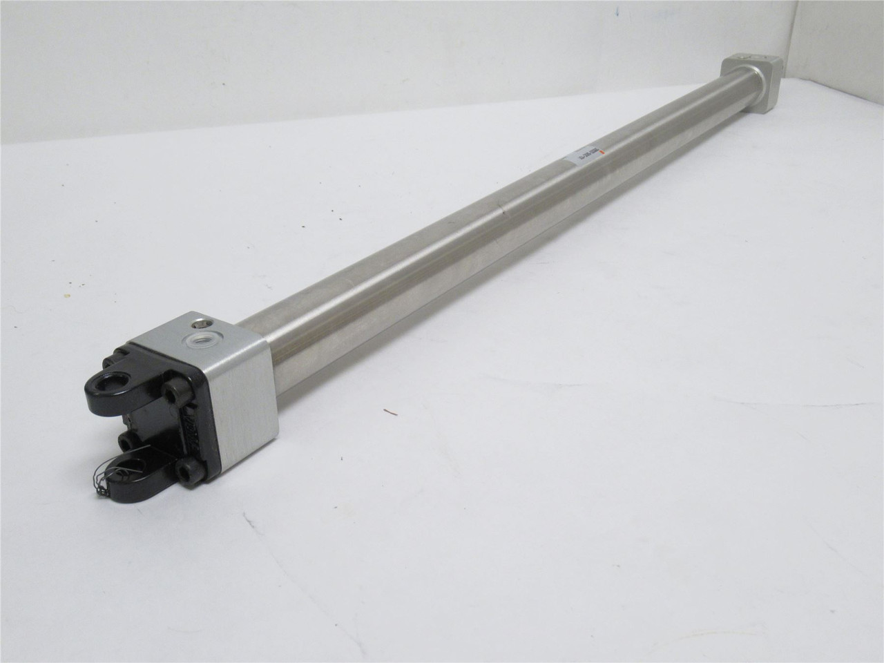 SMC C65D32-580C-Y01; Air Cylinder; 32mmID x 580mm Stroke