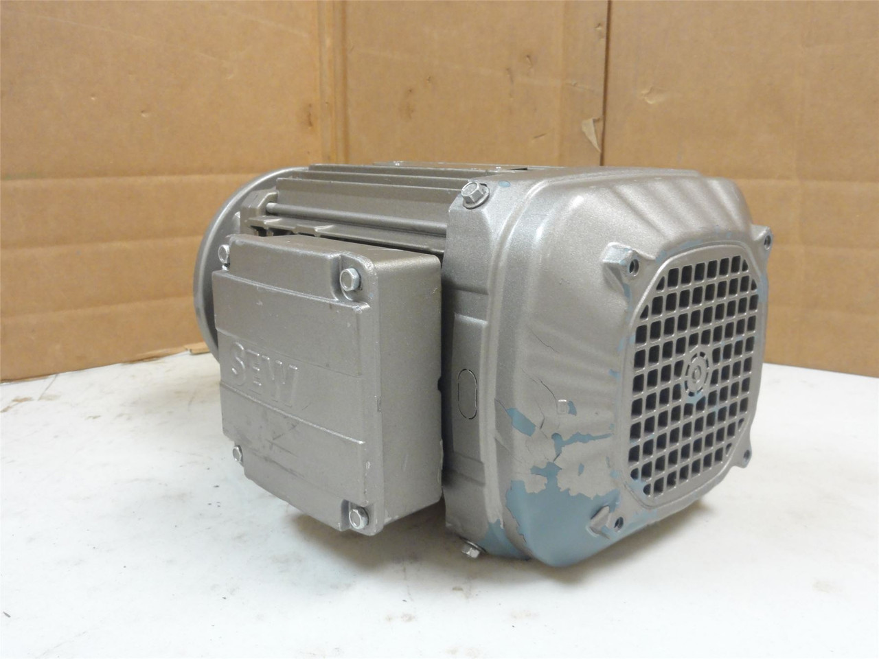 SEW DRN90L4/FG; Motor; 2HP; 230/400VAC; 1491RPM; 3PH; 60HZ