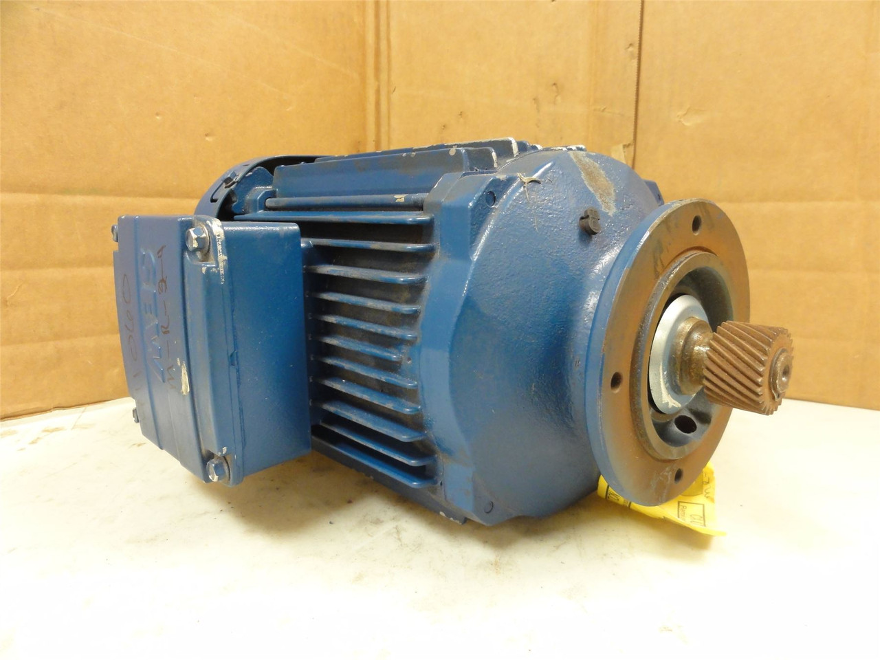 SEW DRE90L6/FG/DH; Motor; 1HP; 230/460VAC; 1200RPM; 3PH; 60HZ