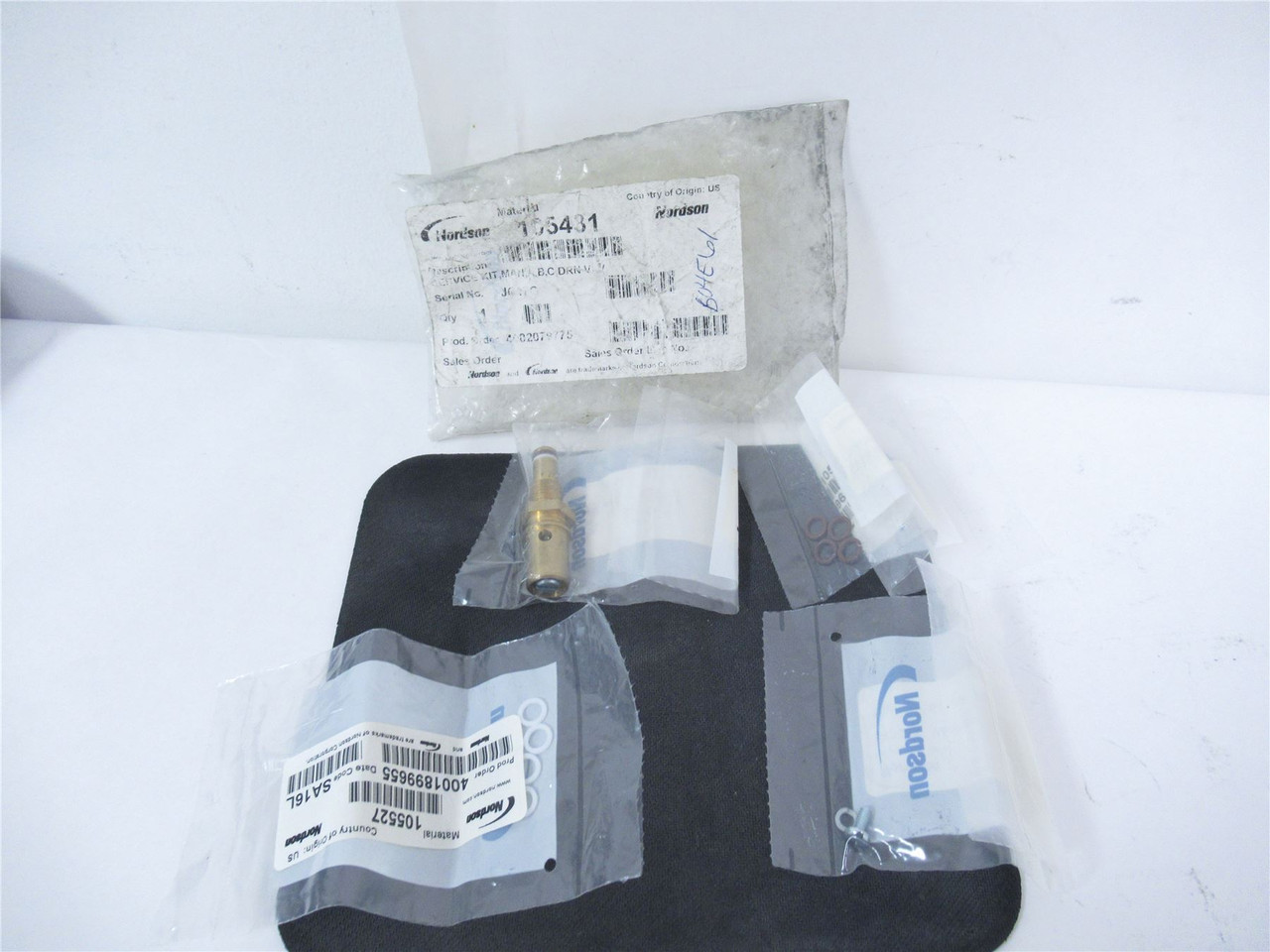 Nordson 105431; Valve Drain Assembly Replacement Kit
