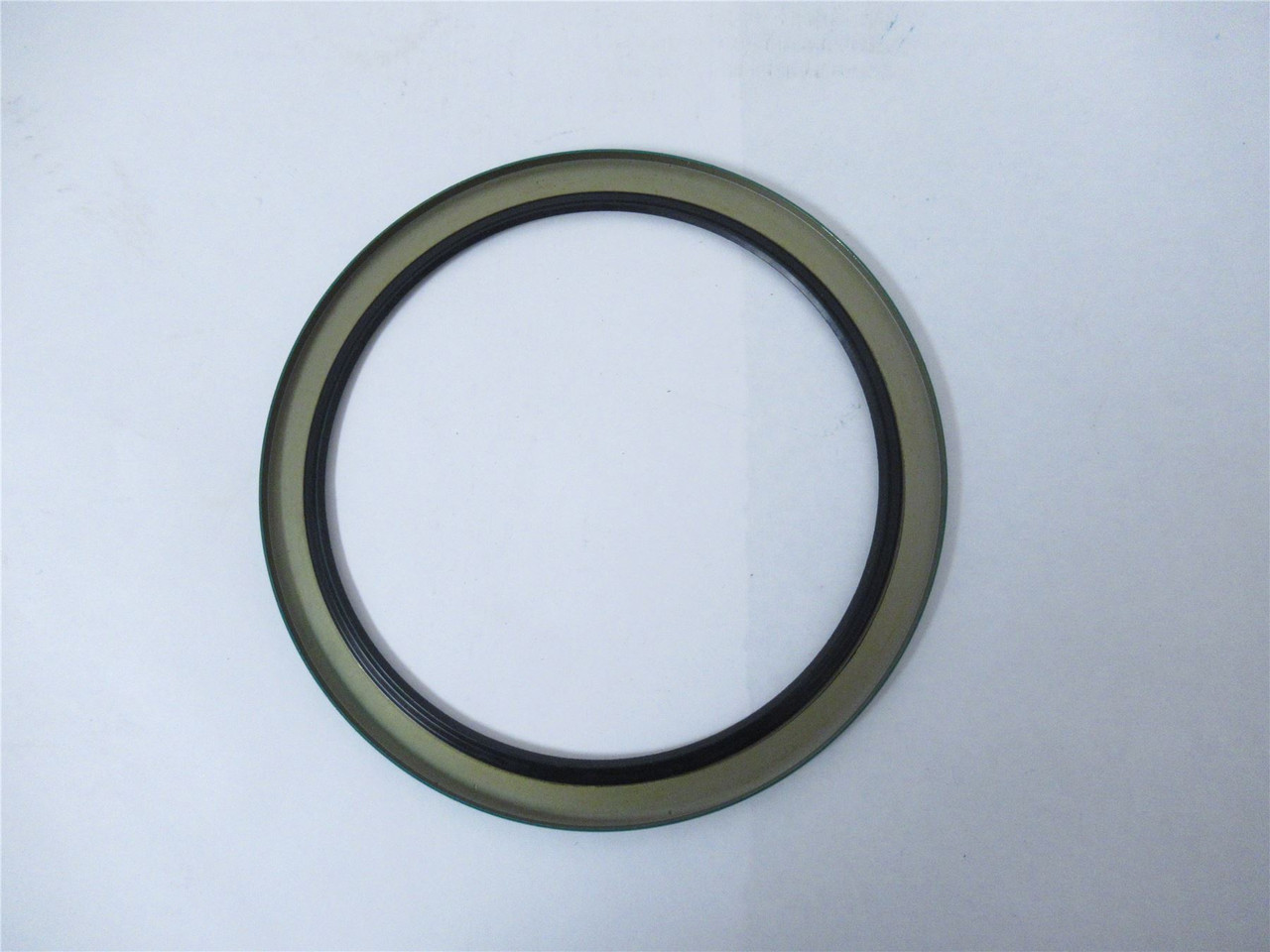 CR 907236; Oil Seal 5.625" ID