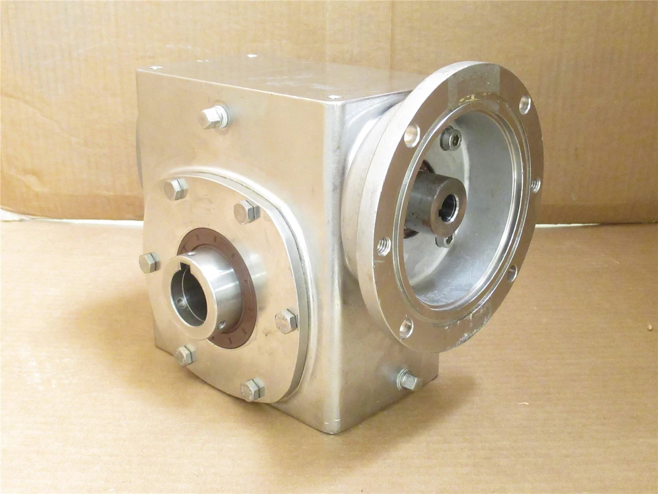 Sterling 37.SDF6K141; Washdown Gearbox; 0.883HP; 60:1 Ratio