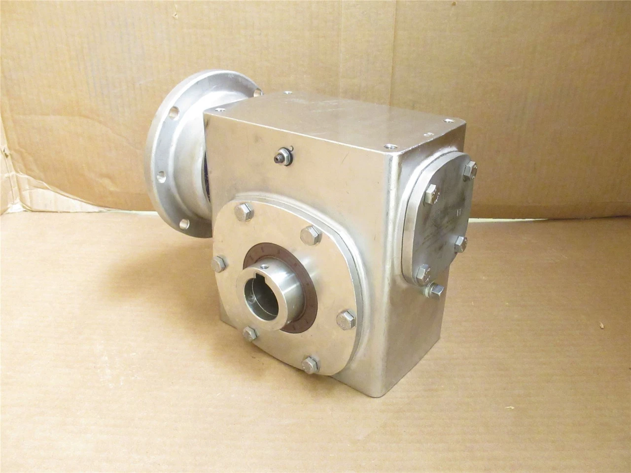 Sterling 37.SDF6K141; Washdown Gearbox; 0.883HP; 60:1 Ratio