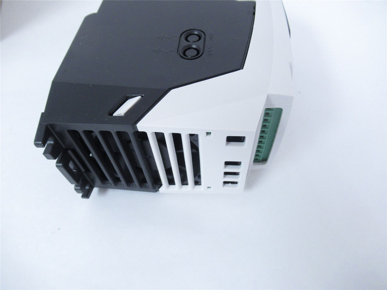 Bardac E3-140022-3012; AC Drive; 1HP 380-480VAC; 4A; 3Phase