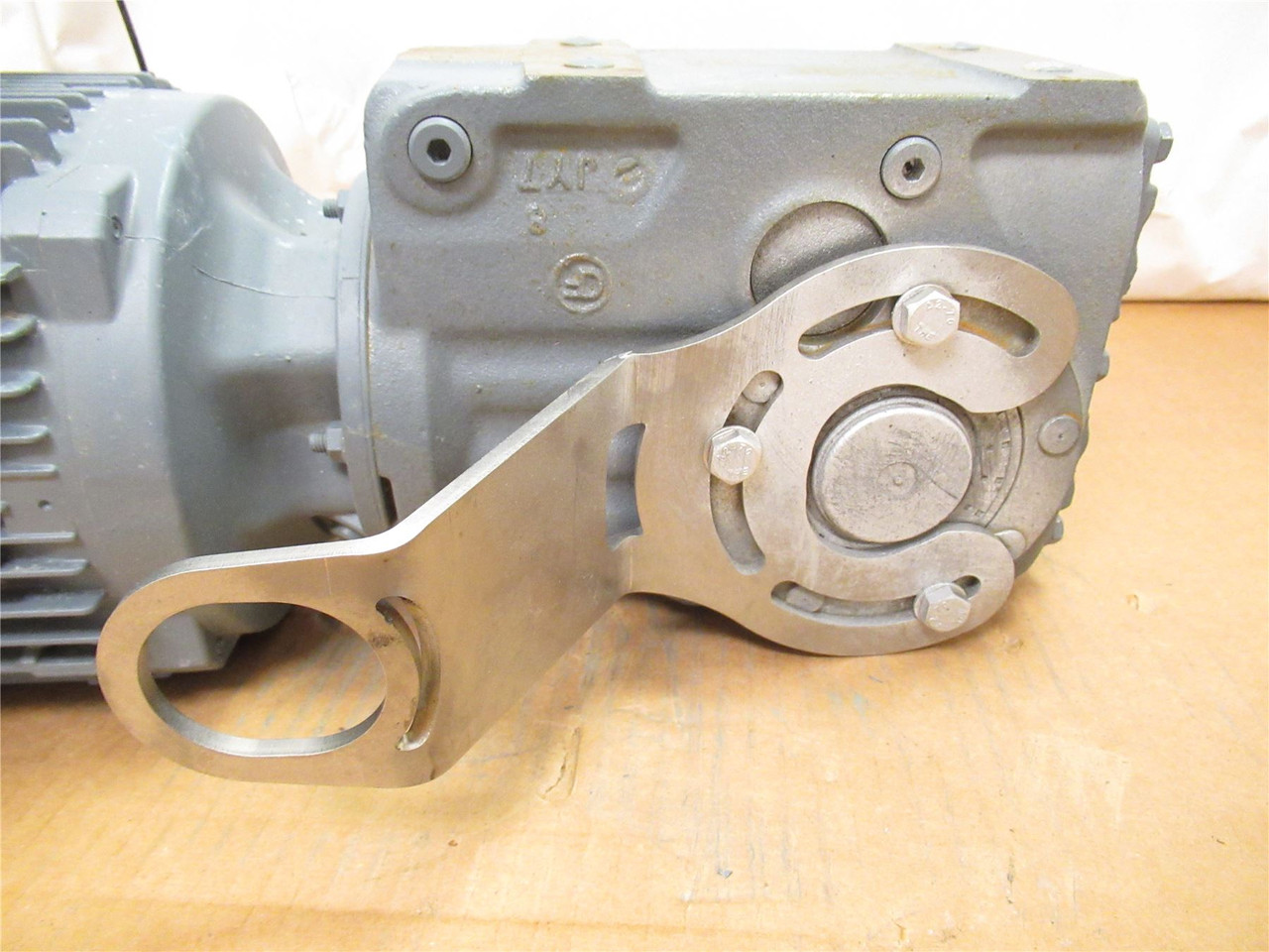 SEW KA37DRN90S4/TF; Gear Motor 10.5:1 Ratio 1.1kW; 1762/168RPM
