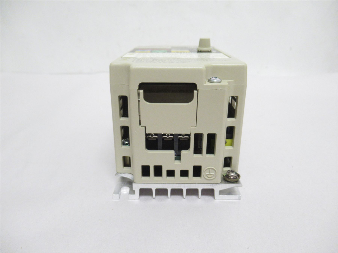 Omron 3G3JV-AB001; AC Drive IN: 240V 1Ph OUT: 240V .8A 3Ph