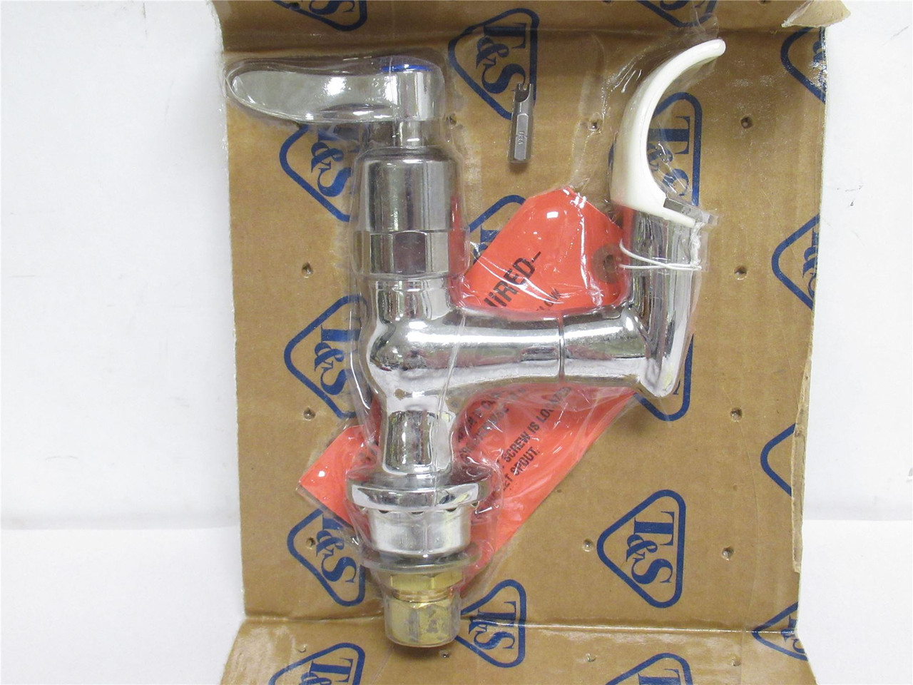 T&S B-2360; Fast Self-Closing Lever Handle Bubbler; 1/2NPT