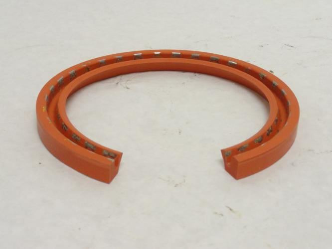Garlock 25009-8639; Silicone Oil Seal; 3.688"ID x 4.688 OD