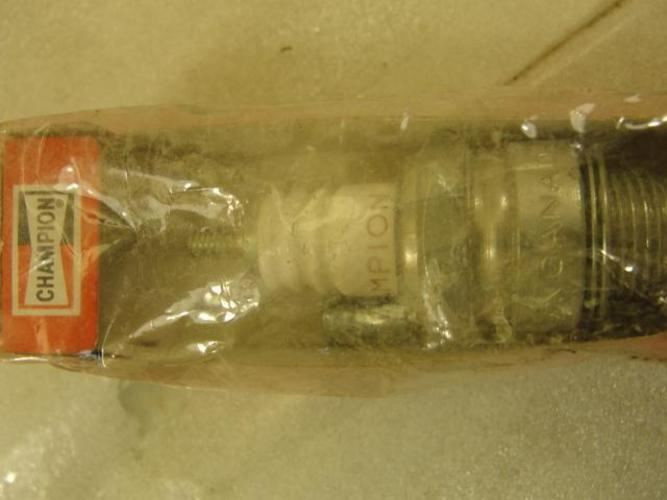 Champion J17LM; Spark Plug