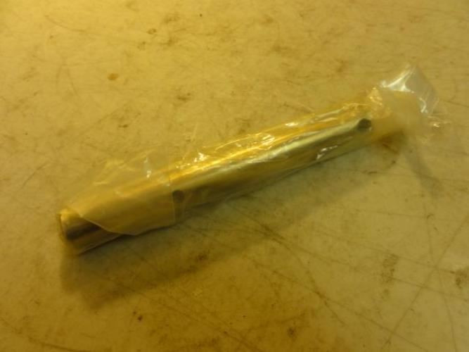 MFG- E-7243; Axle