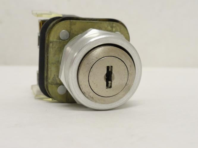 Allen-Bradley 800T-E11A; Dead Bolt Lock Pushbutton; 1-NO; 1-NC