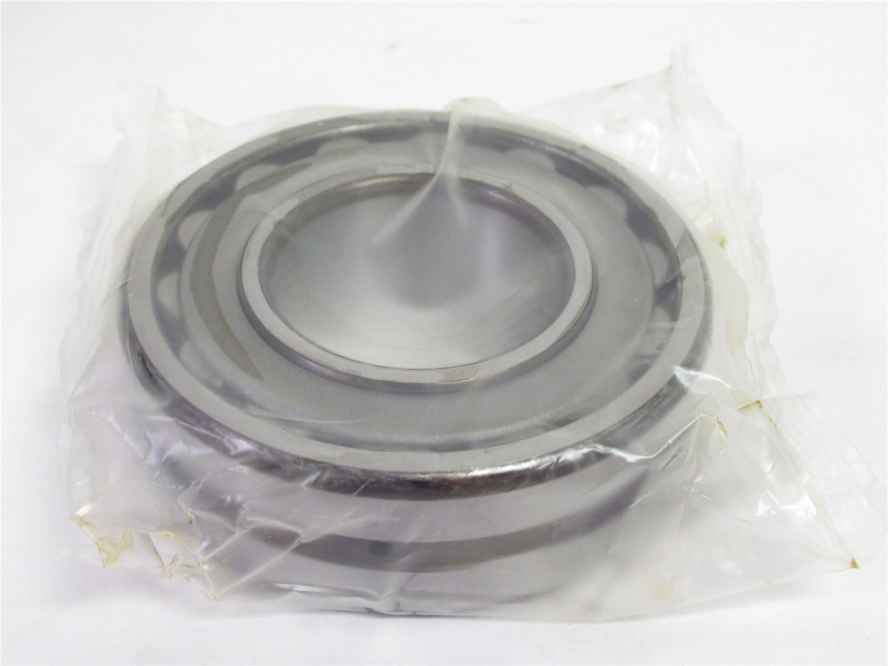 NSK 22207CE4C3; Spherical Roller Bearing; 35mmID; 72mmOD