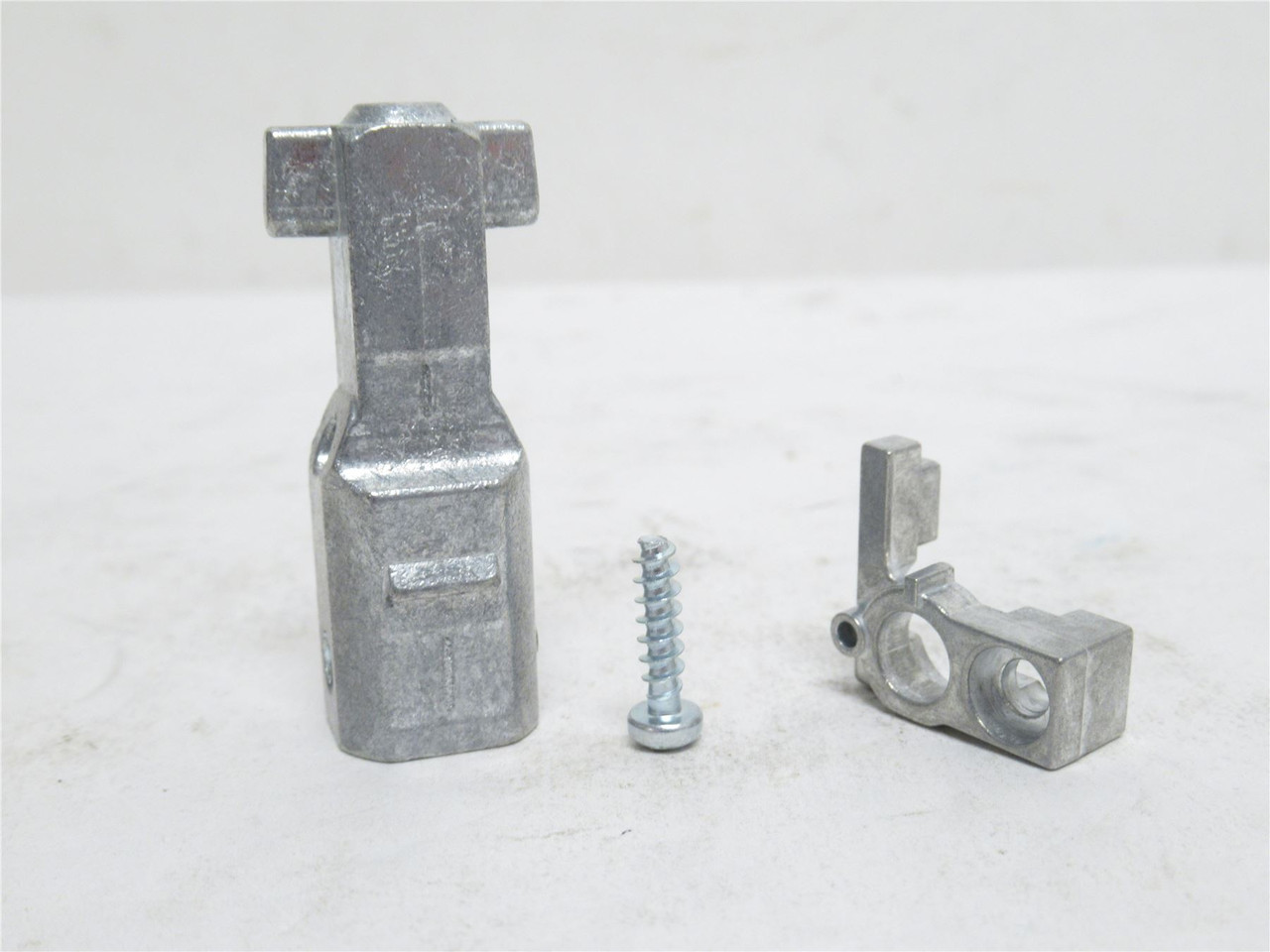 Siemens CFSS5400HN; Operating Handle Shaft; 5mmOD Sq x 400mm