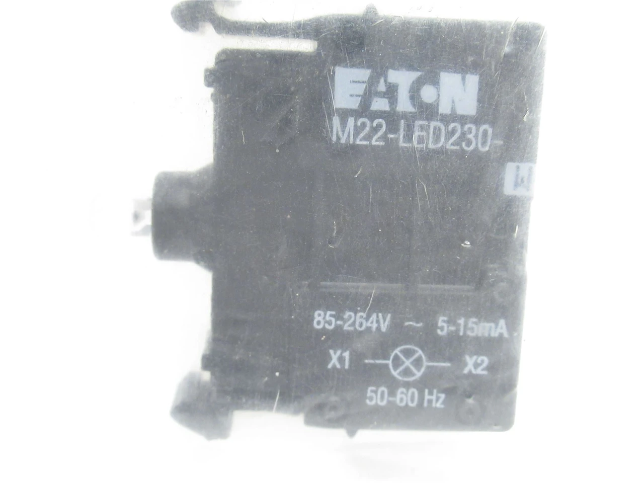 Eaton M22-LED230-W; White LED Light Unit 85-264V