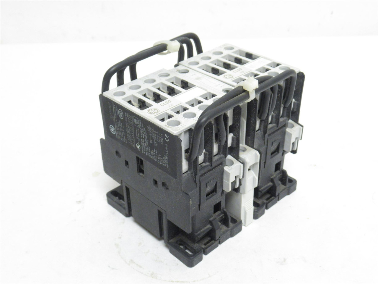 GE LAR00AJ; Reversing Contactor 10A; 3P; 600V; Coil 110/120VAC