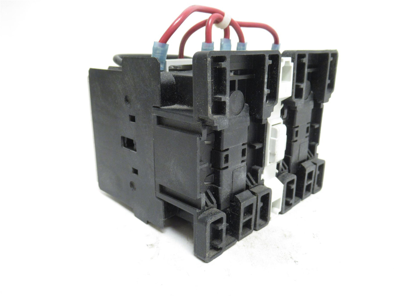 GE LAR00AJ; Reversing Contactor 10A; 3P; 600V; Coil 110/120VAC