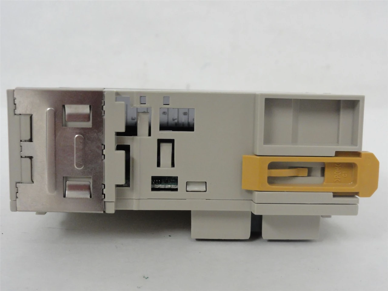 Omron CJ1W-OD212; Digital Output Unit; 24VDC; 0.5A