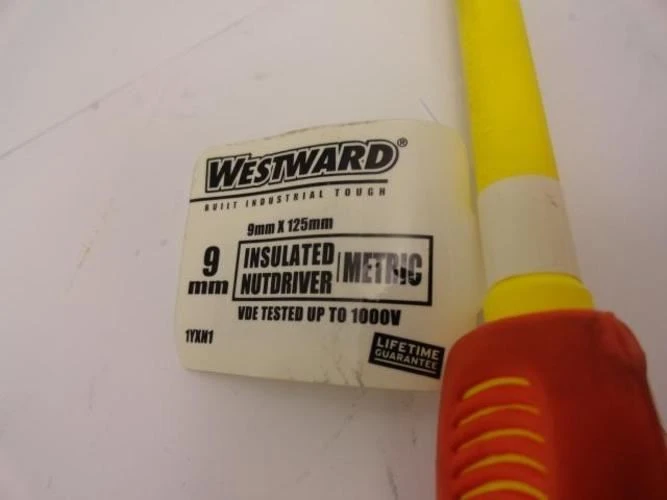 Westward 1YXN1; Insulated Nutdriver Metric 9mm X 125mm