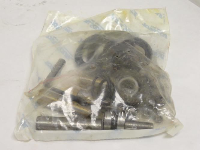 Hyster 996404; Forklift Axle Steer Kit