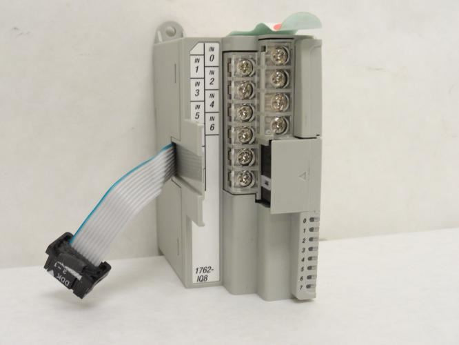 Allen-Bradley 1762-IQ8; Input Module; 24VDC; NO DOOR