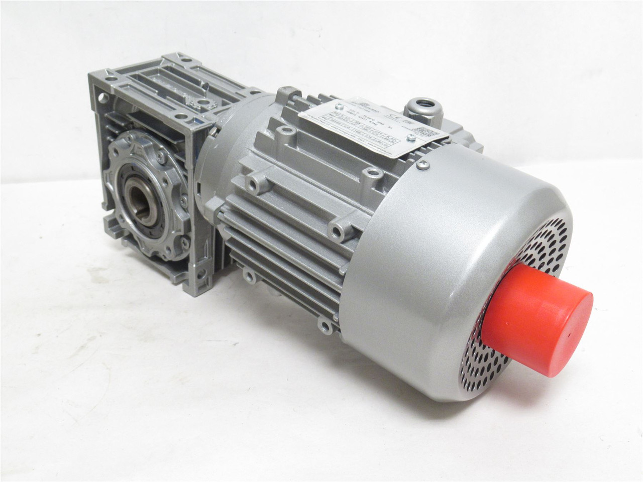 Motovario 6738349-100; AC Gearmotor 15:1 Ratio; 460V; 0.45kW