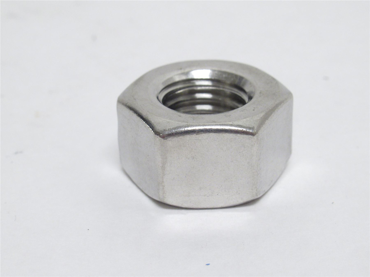 Industry-Std 26LU91; Lot-16 Hex Nuts 5/8"-11; SS-8M; Plain