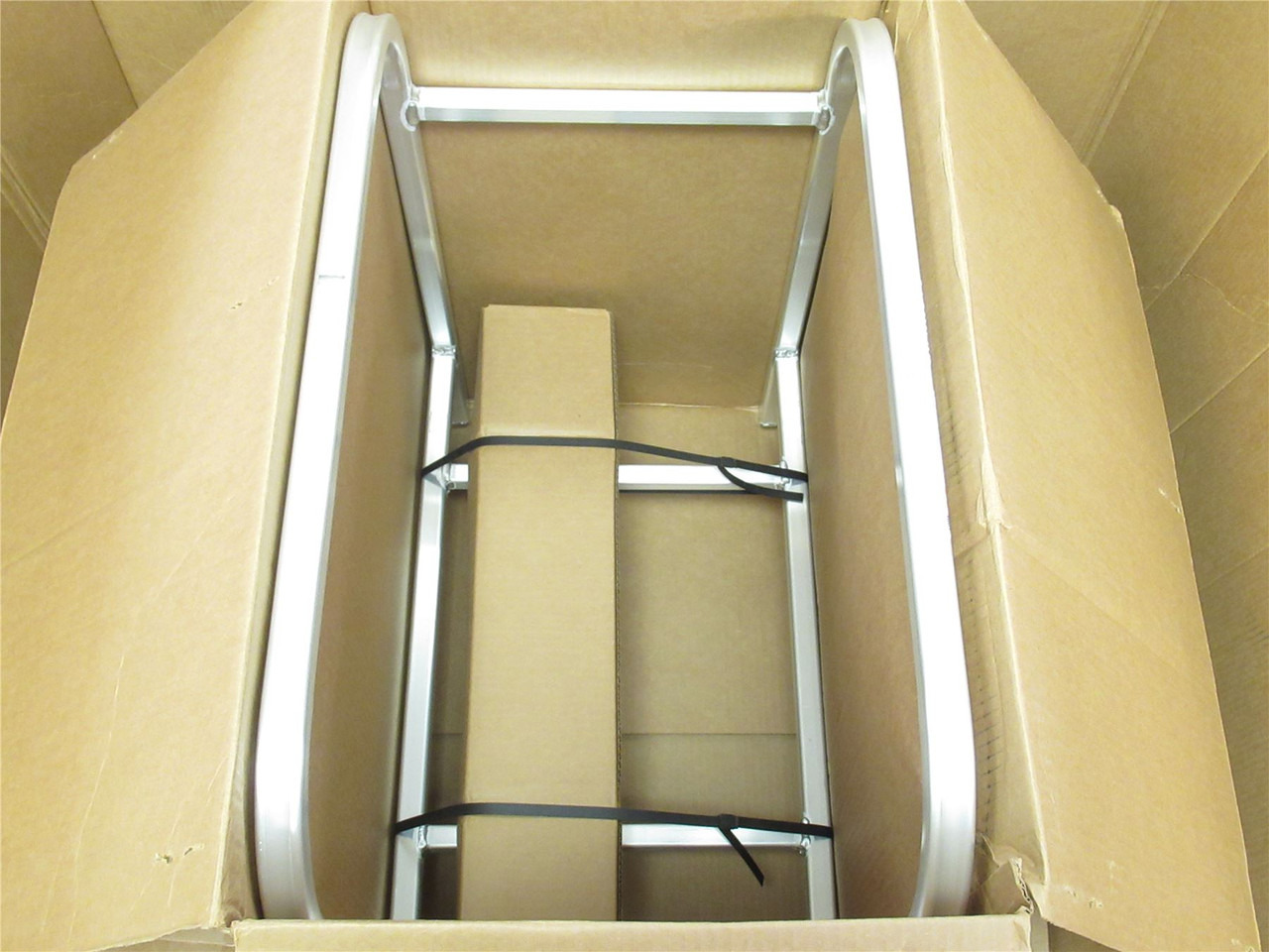 New Age 6266CL; Aluminum Mobile Lug Rack; W/2 Lug Capacity