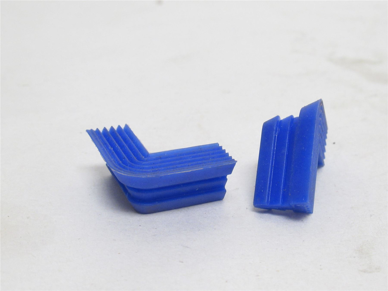Wolftec 7270050000102_; Lot-2 Blue Angle Profile Seal; 90Deg
