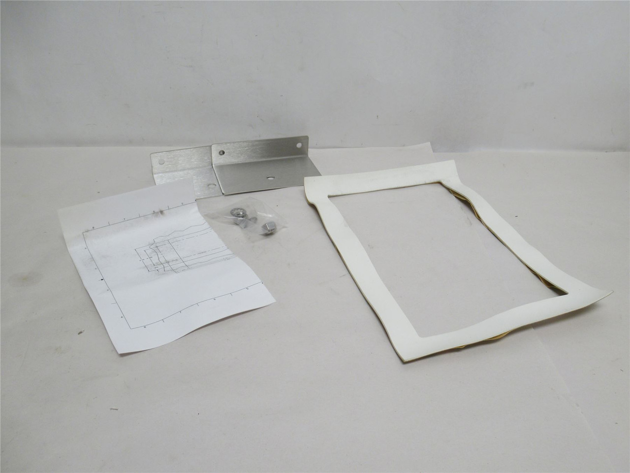 Avery-Weigh 49352-0043; Weight Indicator Flush Mounting Kit