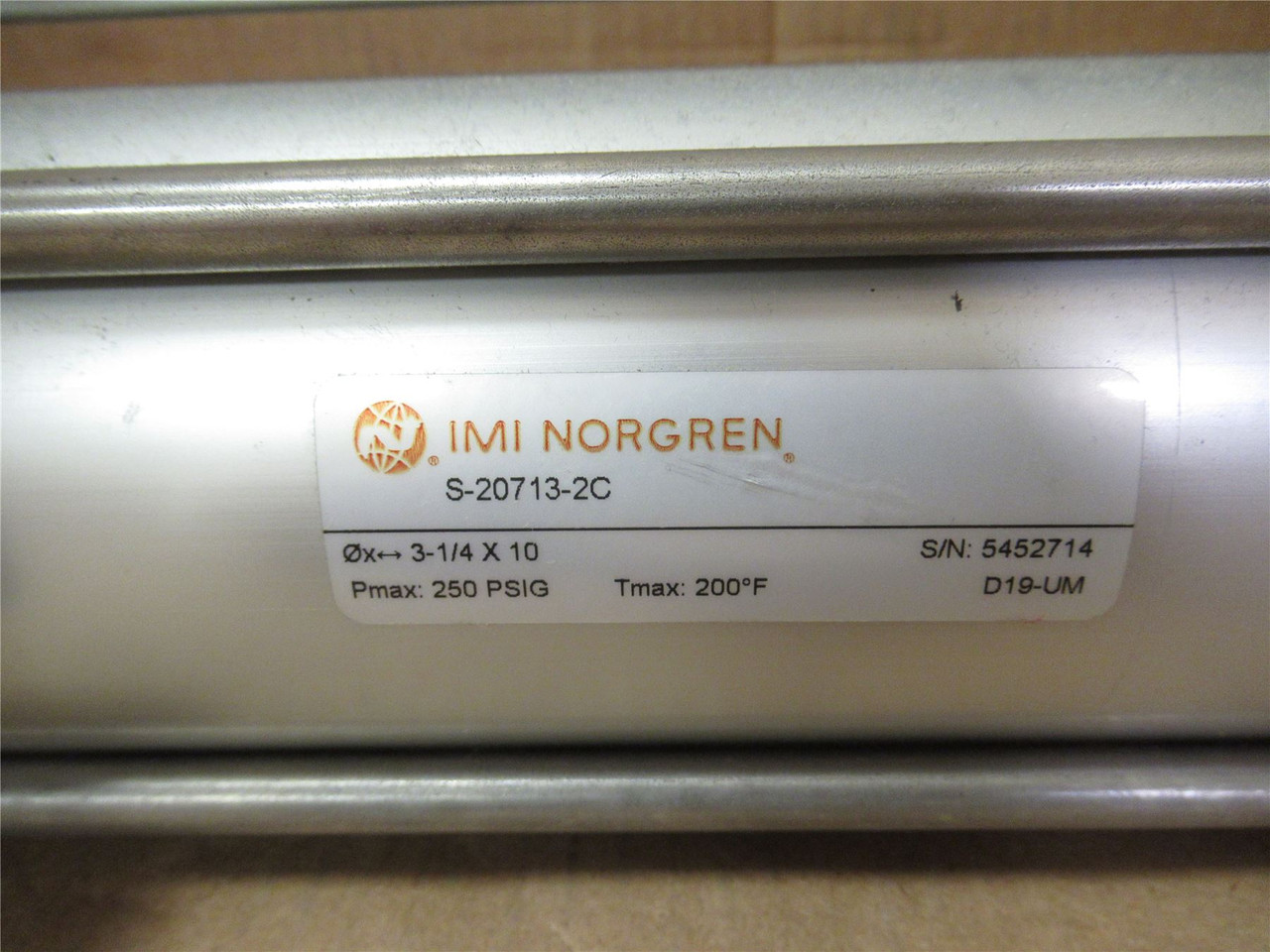 Norgren 39000700; Air Cylinder S-20713-2C W/Valve 3-1/4"ID