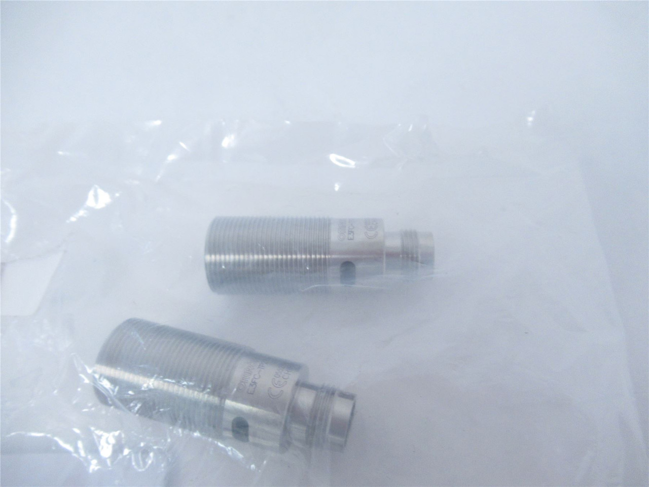 Omron E3FC-TP21; Photo Sensor M18 Axial; SUS Body 20M PNP
