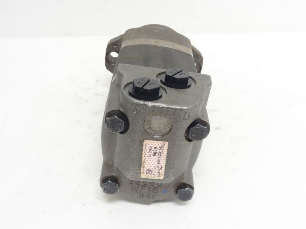 Char-Lynn 104-1223-006; LSHT; Disc Valve Geroler Motor
