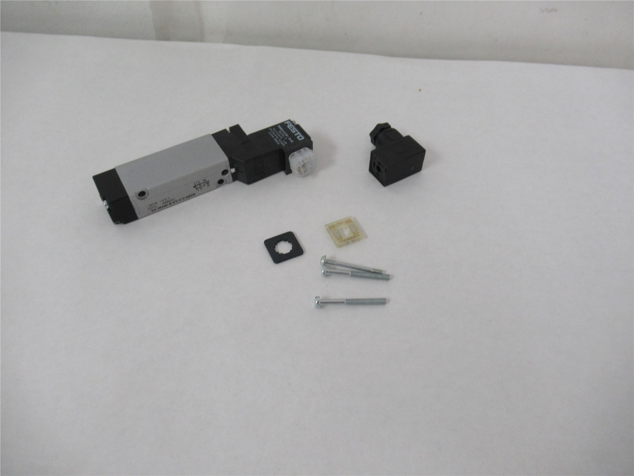Festo MEBH-5/2-5;0-B-24VAC-SA; Pneumatic Valve24/VAC PN559889