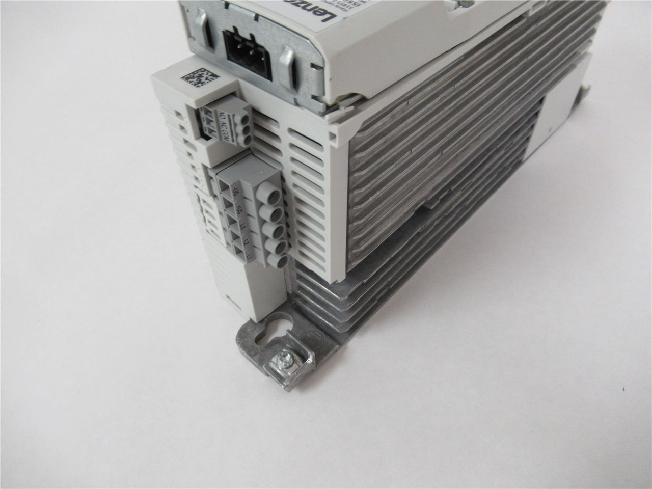 Lenze I55AE211F1A0100025; AC Drive 1-1/2HP 400–480VAC