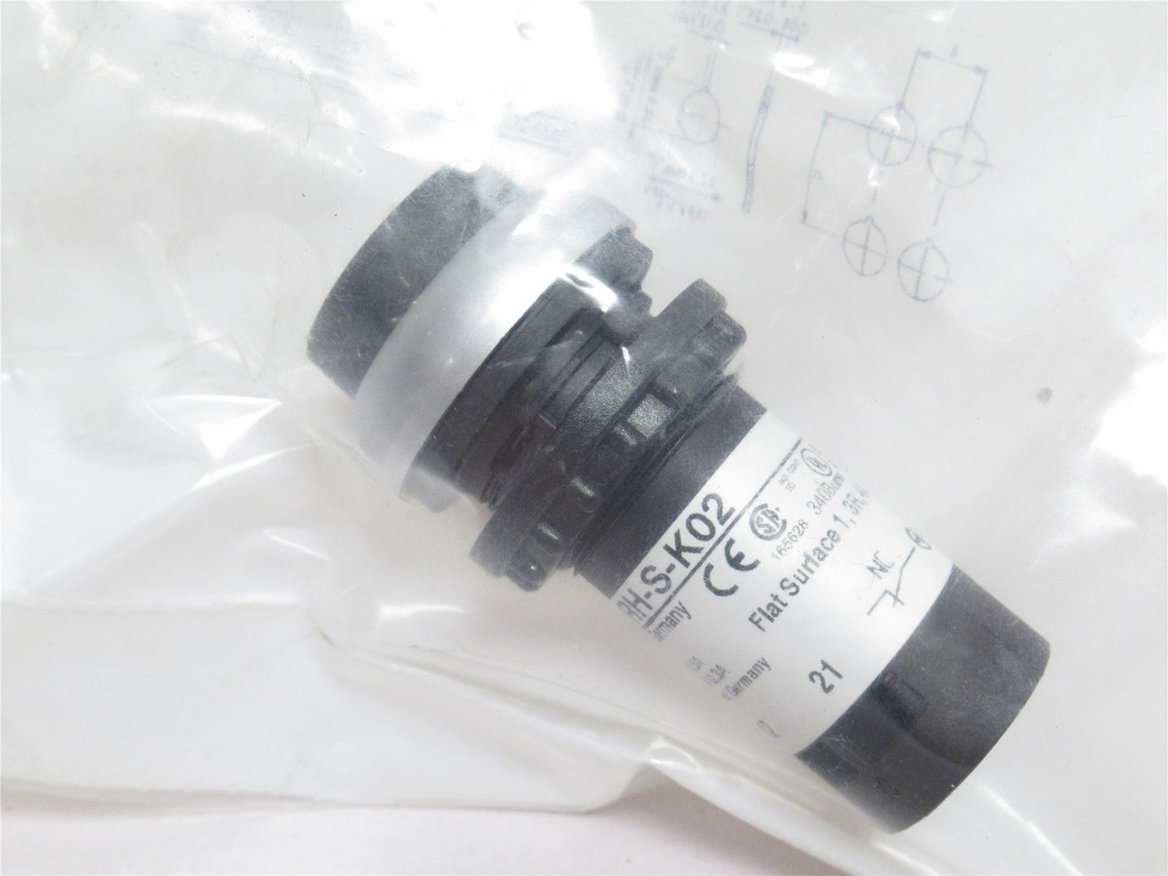 Eaton C22-DRH-S-K02; Compact Push-Button; 2-NC; 22.5mm