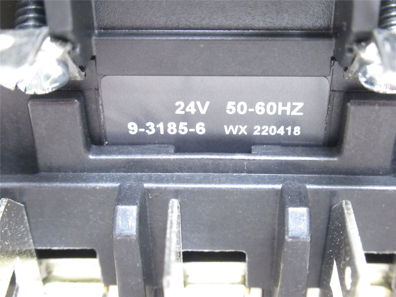 Eaton C25DNJ340T; Contactor 40A; 3P; 600VAC; Coil: 24VAC