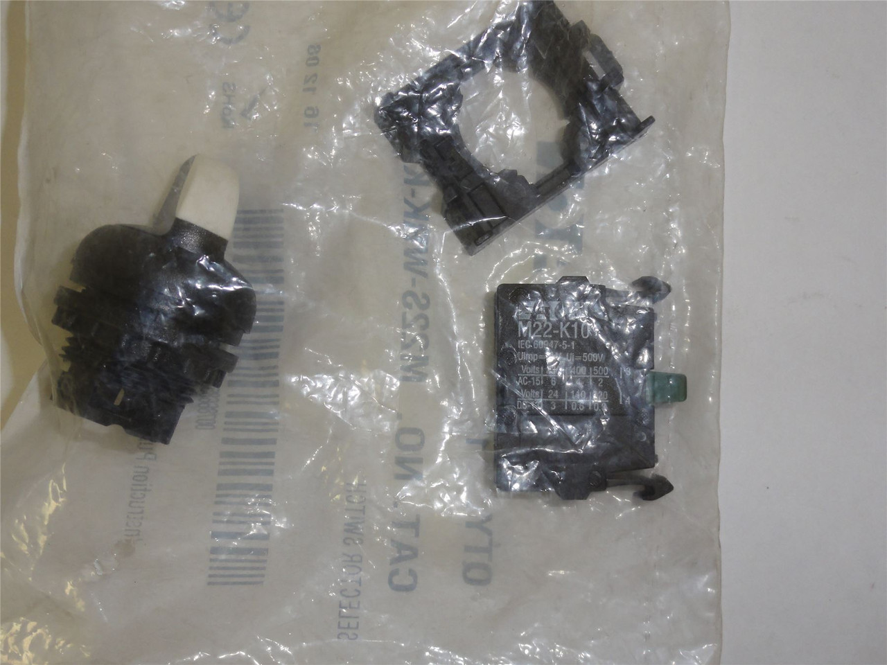 Eaton M22S-WRK-K10; Pushbutton - Non Illuminated; Modular