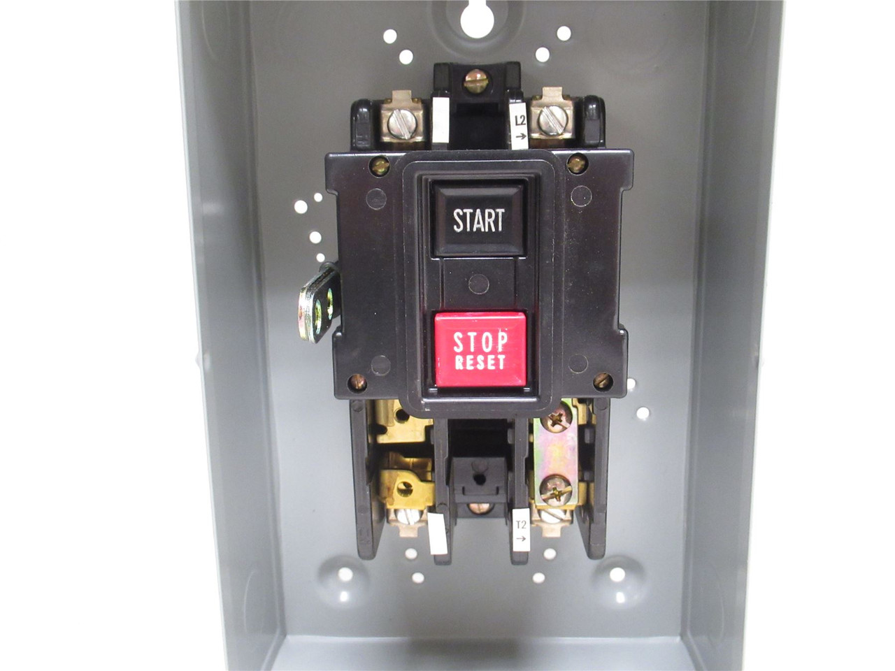 GE CR1062S2AAP2000; Manual Starter 115/240VAC; 2P; 2HP