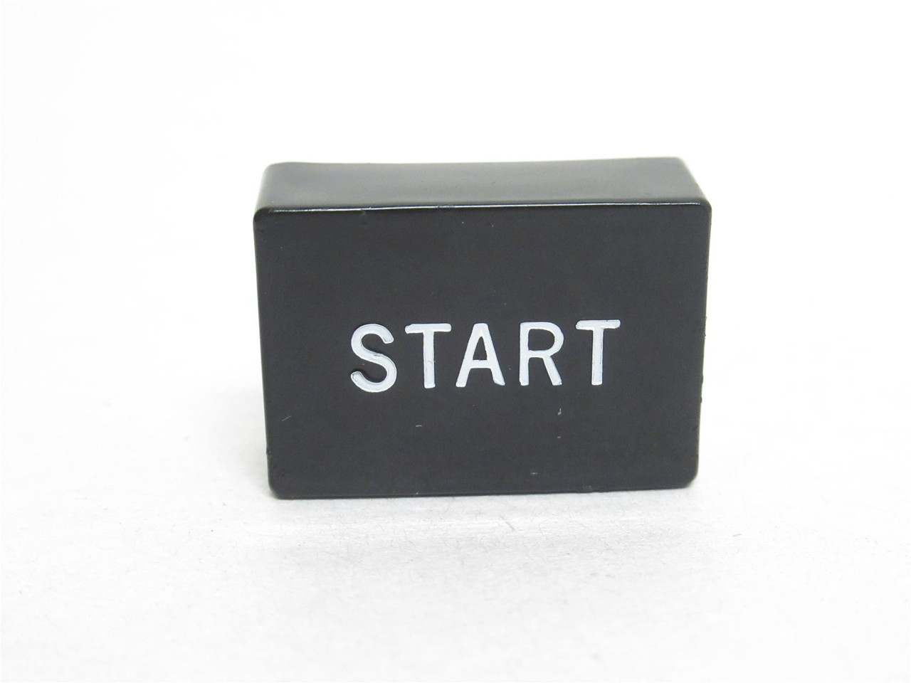 Eaton E30KC130; Extended Marked Cap; Legend: "START"; Type: C