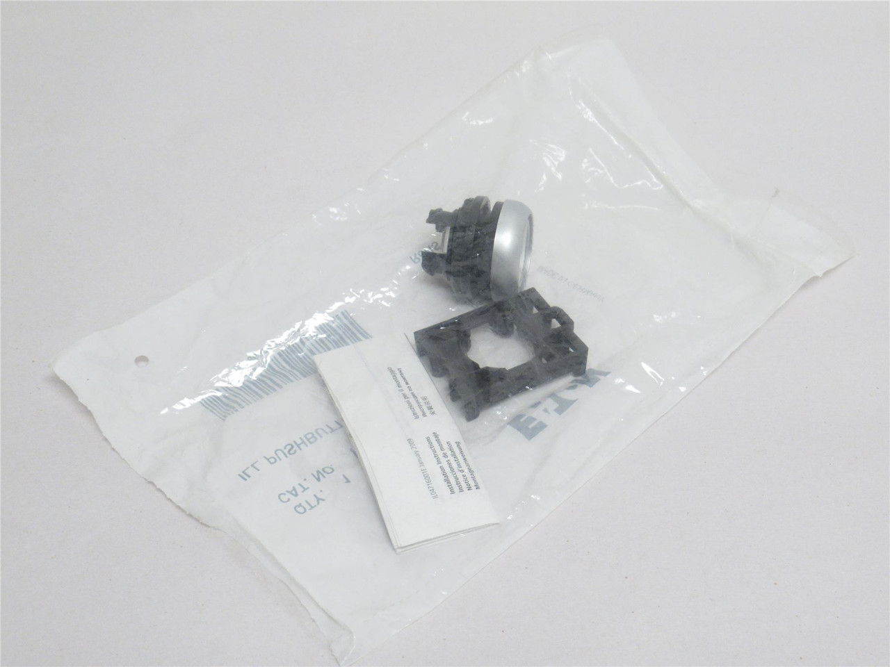 Eaton M22-DL-X; Illuminated Push-Button Actuator; Momentary